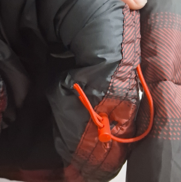 OLD NAVY RED AND BLACK BUFFALO PLAID PUFFER JACKET SIZE XXL - Picture 10 of 10